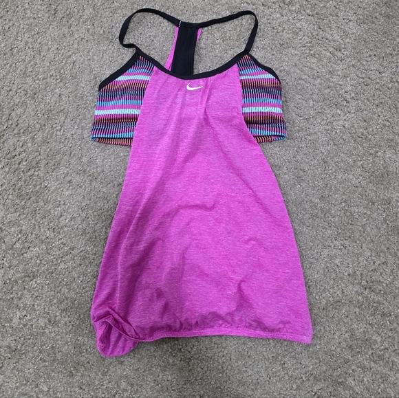 Nike - Picture 1 of 3